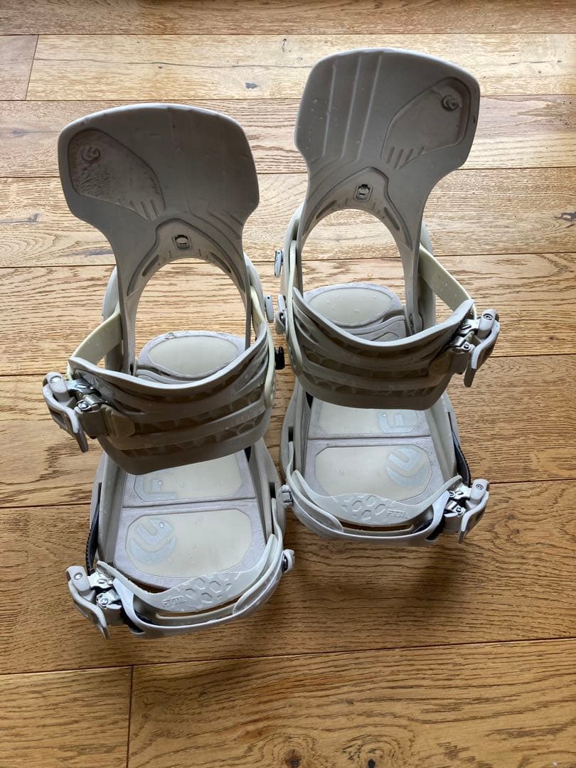 中古FLUX XF Mサイズホワイト ビンディング