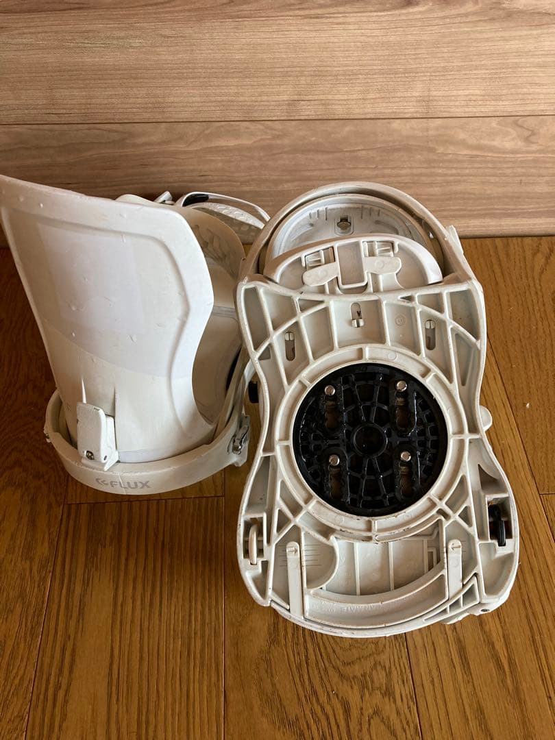 中古FLUX XF Mサイズホワイト ビンディング