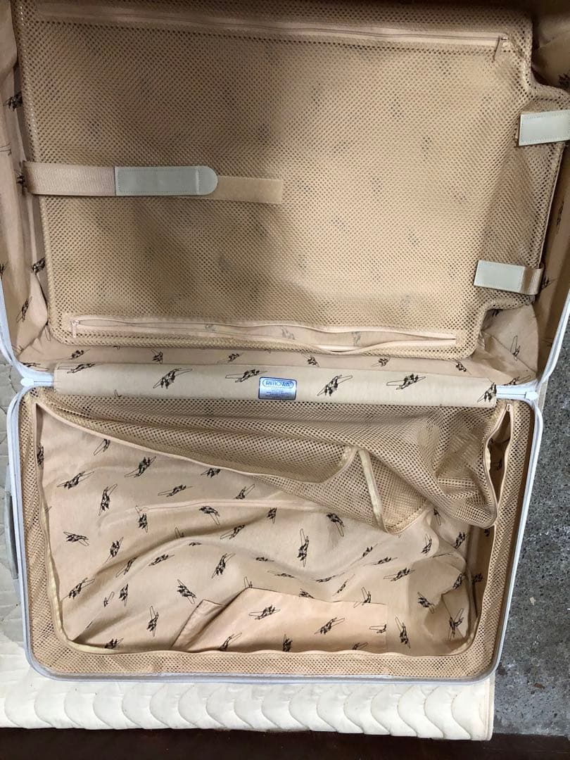◇ RIMOWA リモア　スーツケース　キャリーケース　白
