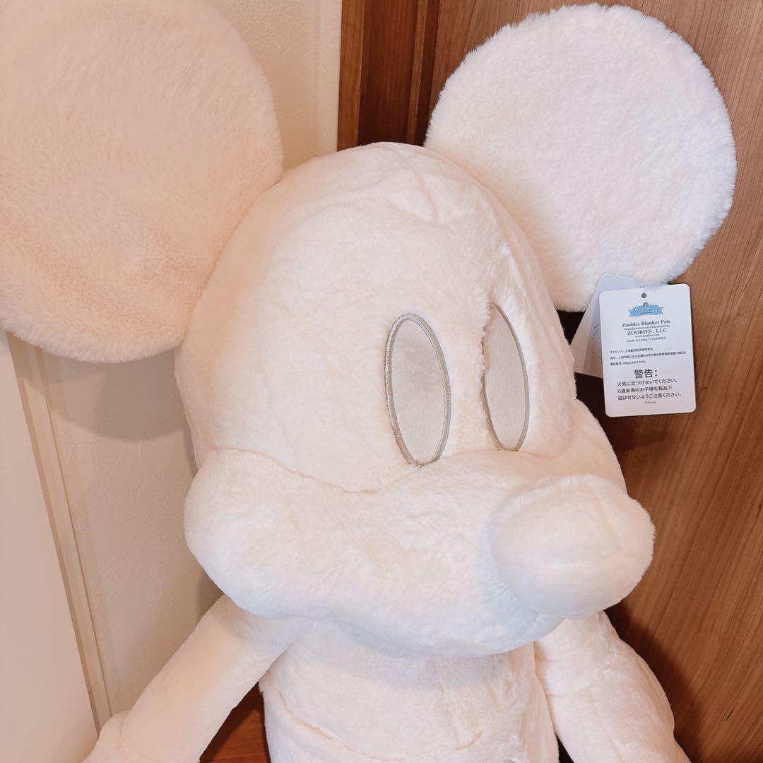 コストコ　ミッキー　ホワイト　大きめぬいぐるみ　ブランケット付き