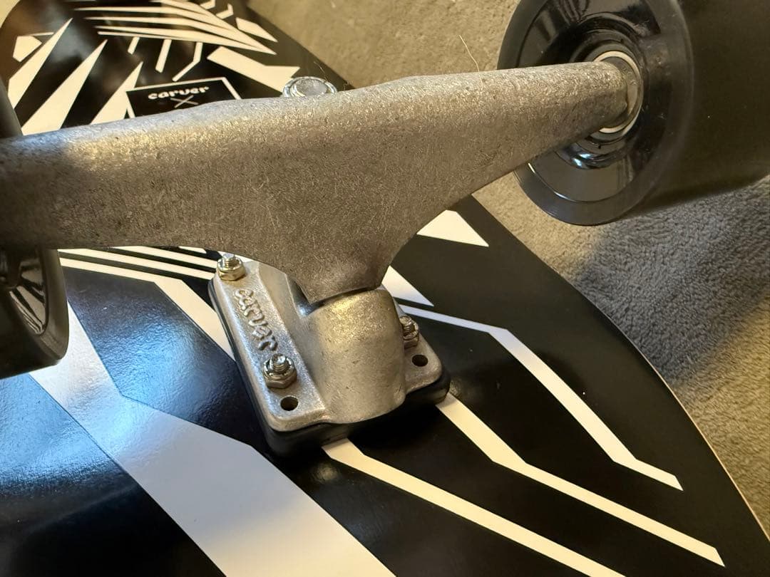 Carver Skateboards （カーバースケートボード）