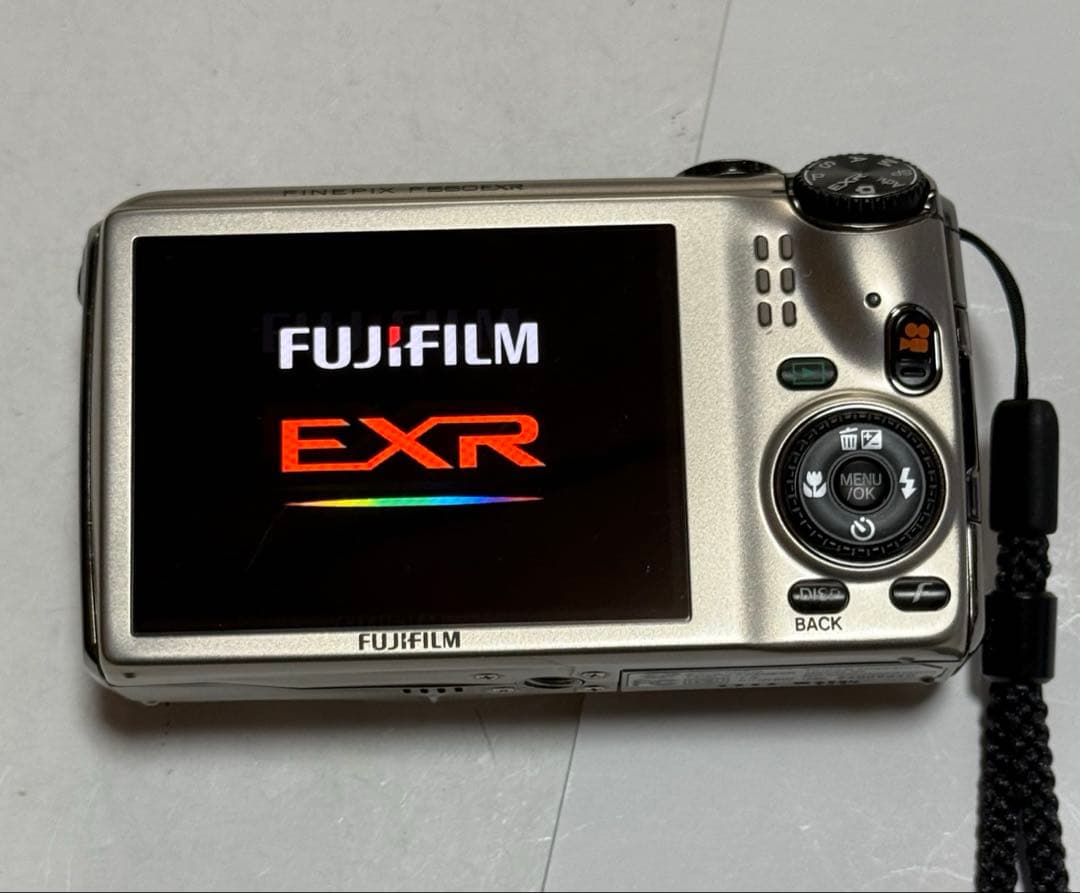 FUJIFILM フジフイルム FINEPIX ファインピクス F660EXR