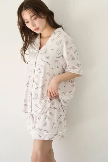 k SNIDEL カットプリントシャツ×ショートパンツ