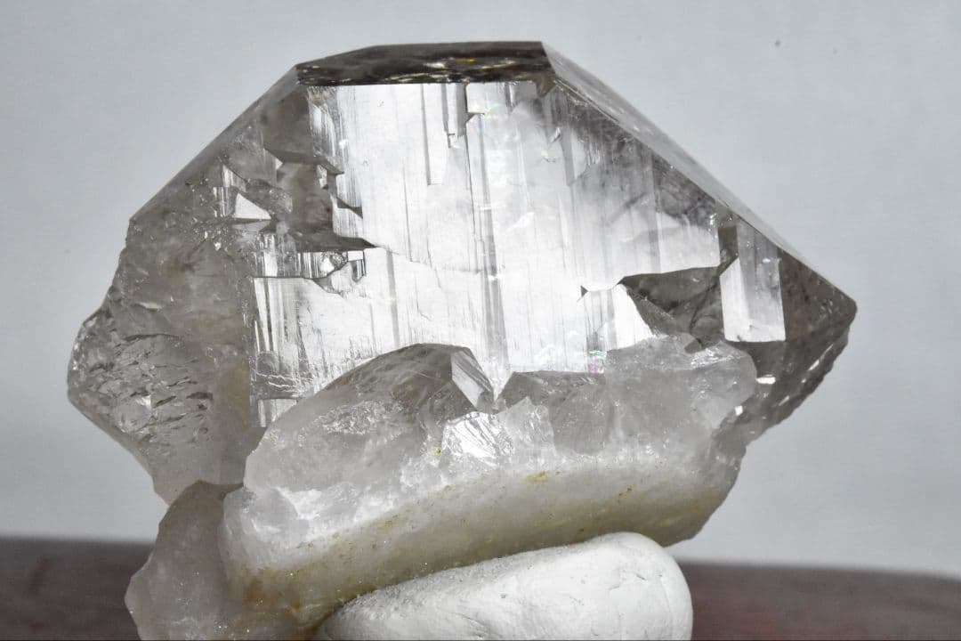 新産出！ スレイマン山脈Shalman産 ライトスモーキーグインデル02