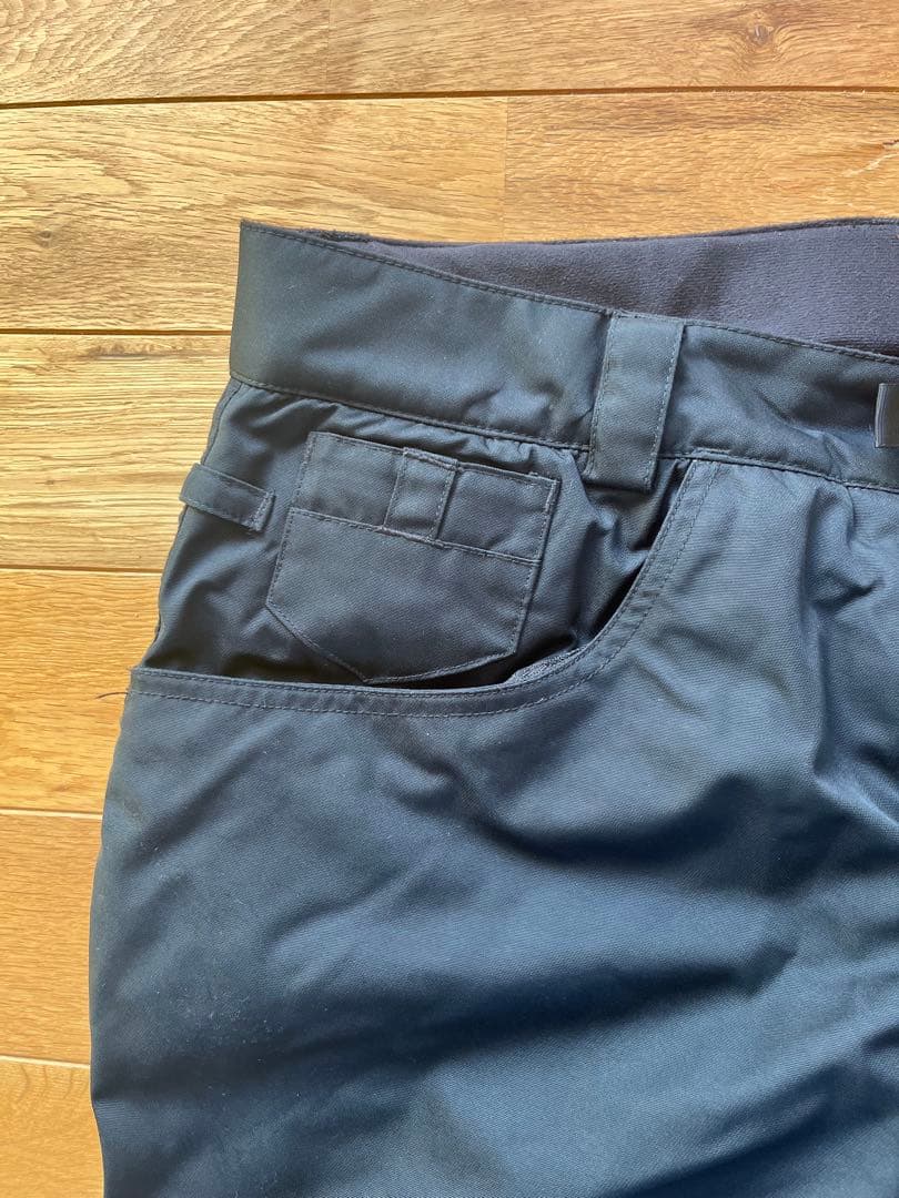 686 シックスエイトシックス　スノーボードウェア　上下セット　M