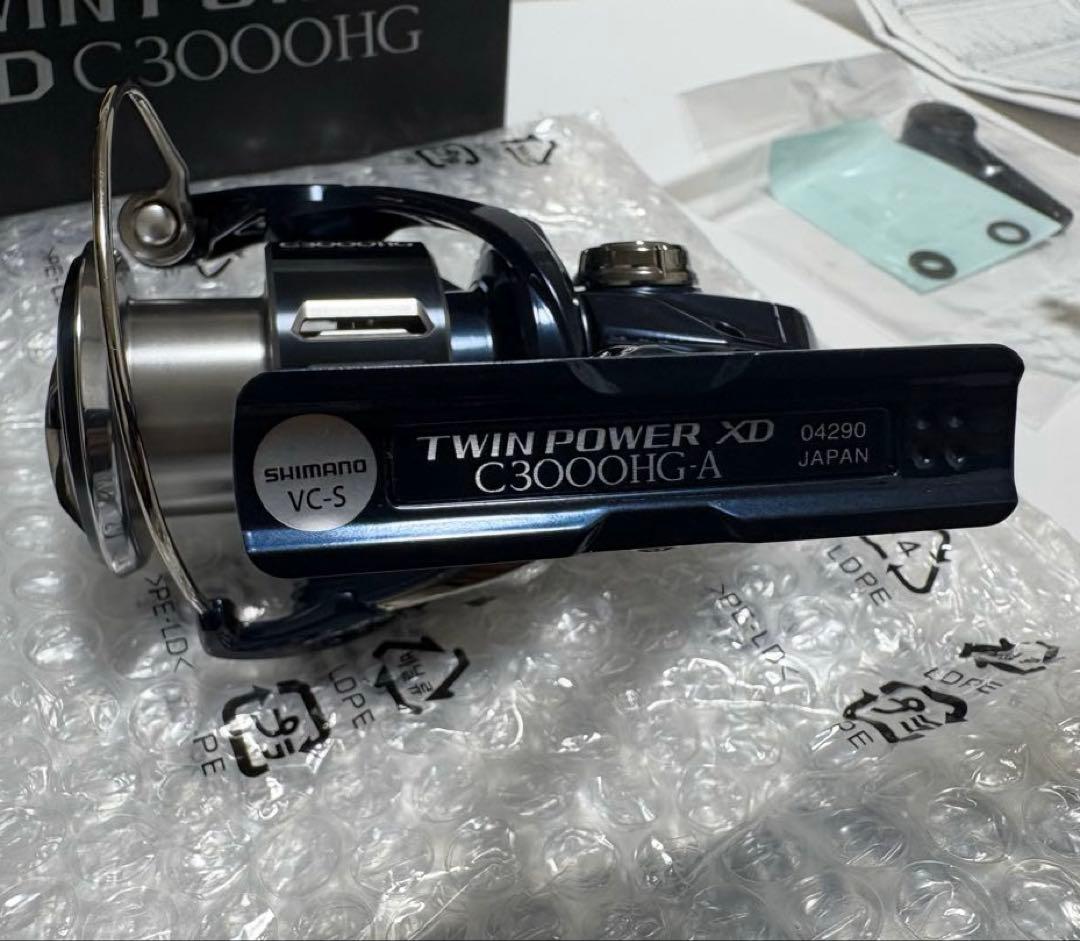 新品未使用　シマノ ツインパワー 21 C3000HG TWIN POWER
