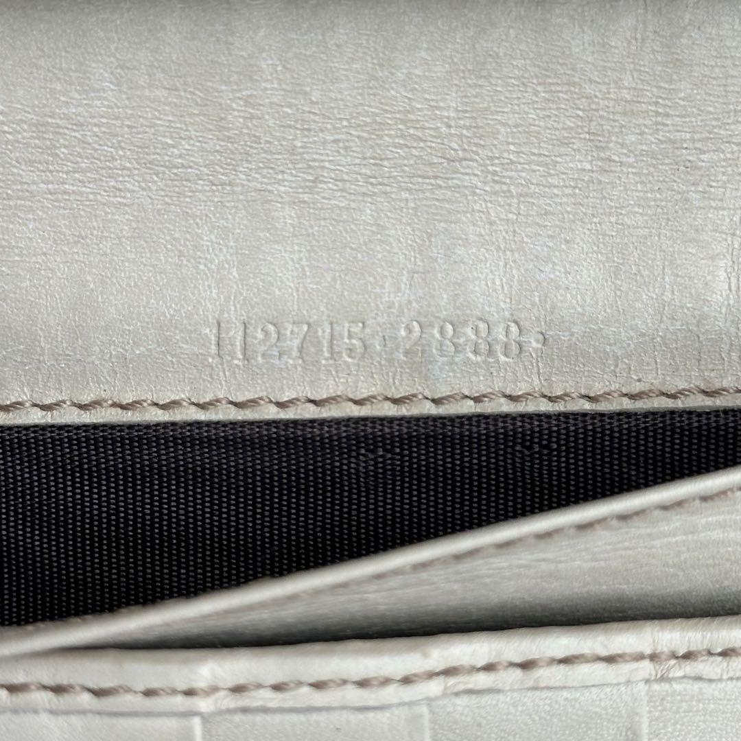 GUCCI GG シマ レザー 長財布　ロゴメタルプレート　ラウンドジップ　白