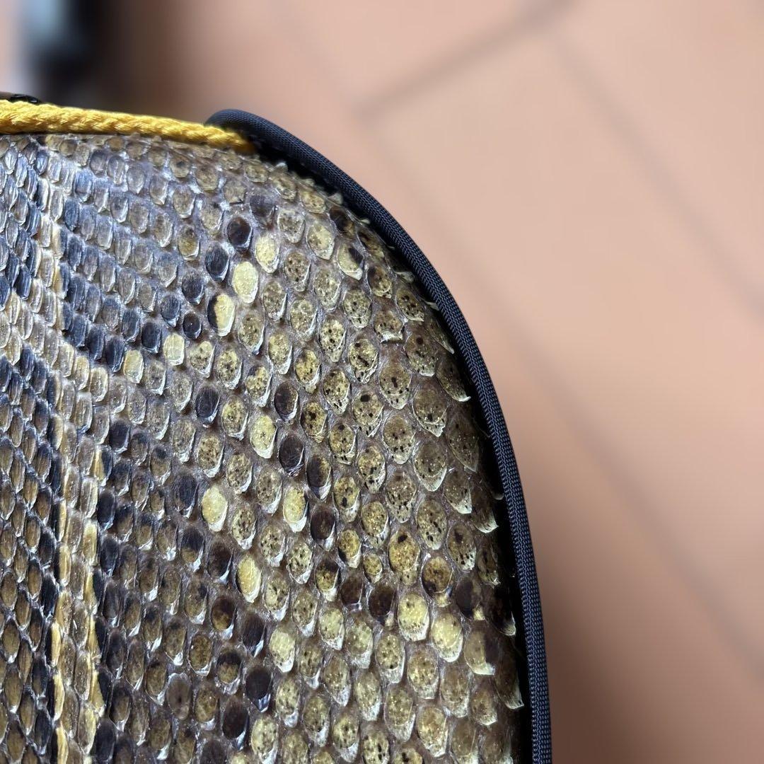 お*く様 三線　本蛇皮　付属品、ハードケースセット