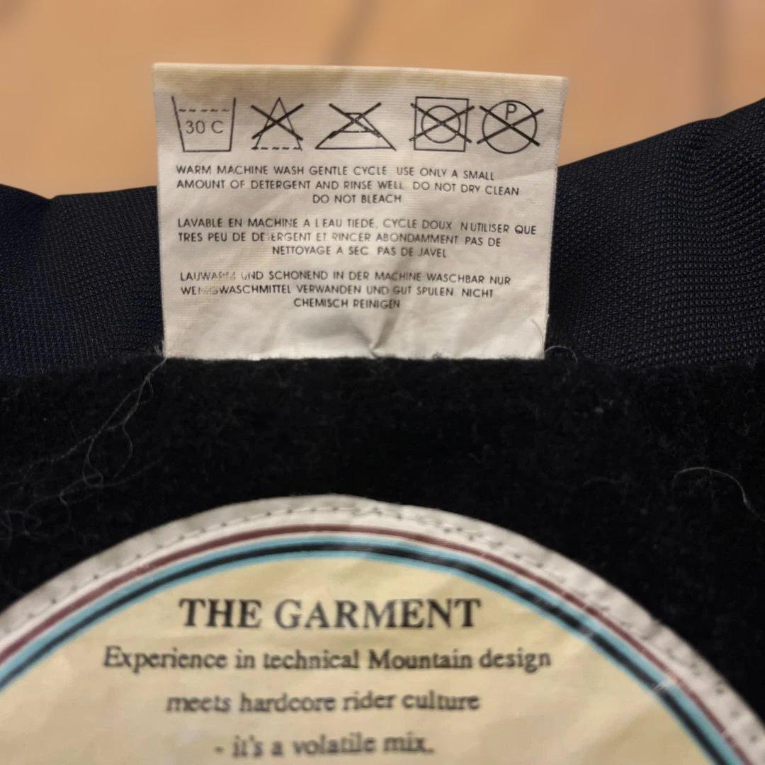 リップカール　スノーボードジャケットNFE XS ブラック　ベージュパンツ　L