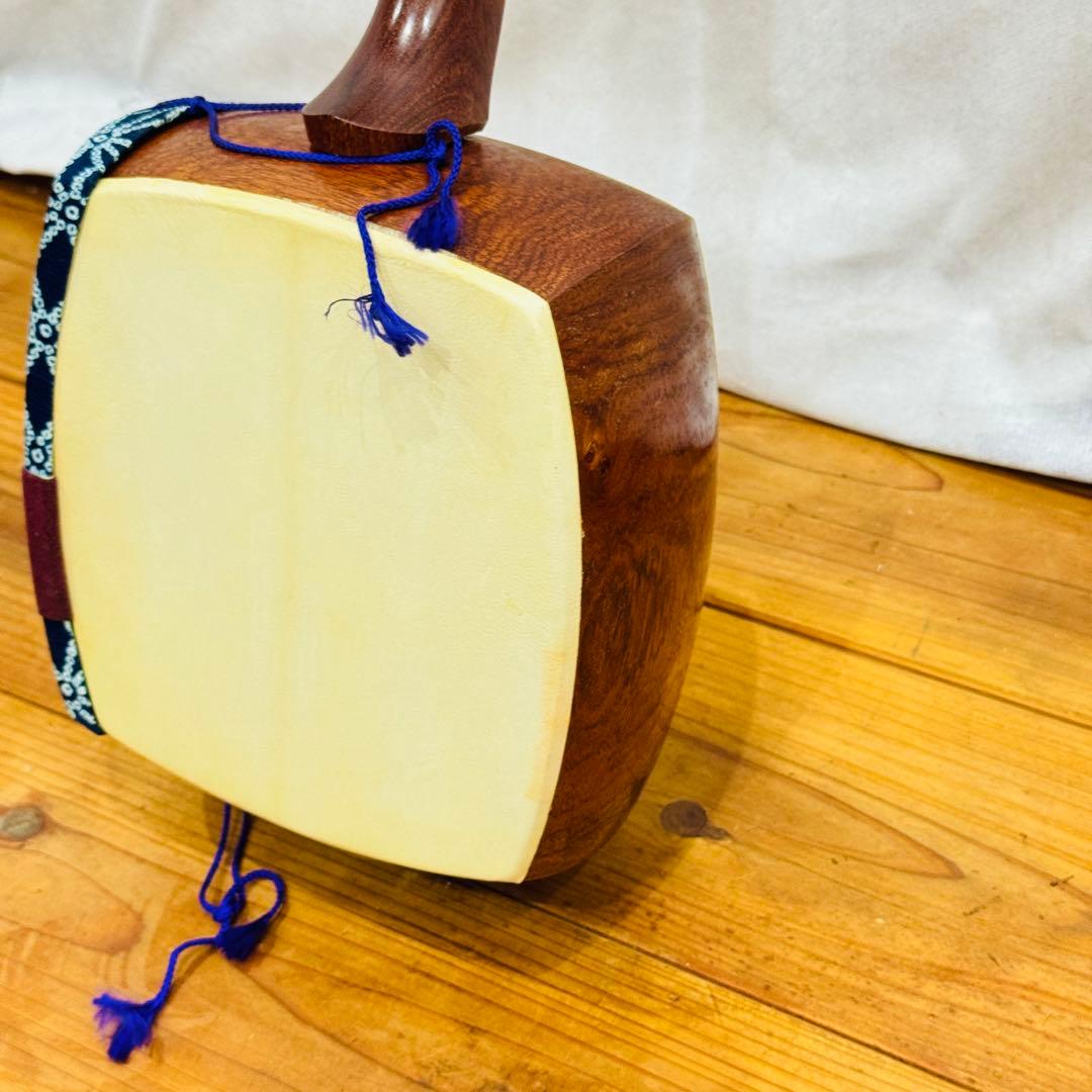 高級 三味線 中棹 紅木 丸打ち胴 ケース付き