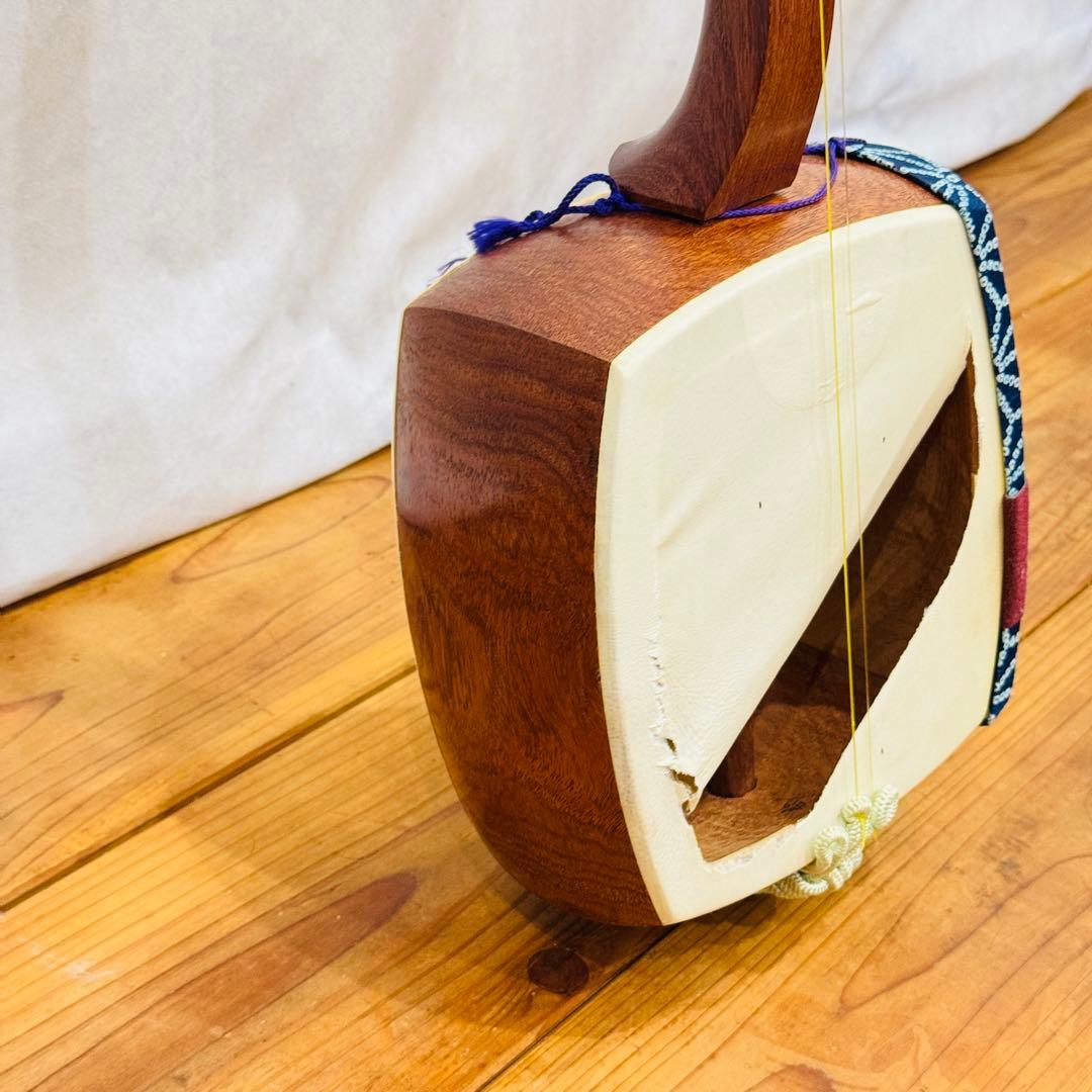 高級 三味線 中棹 紅木 丸打ち胴 ケース付き