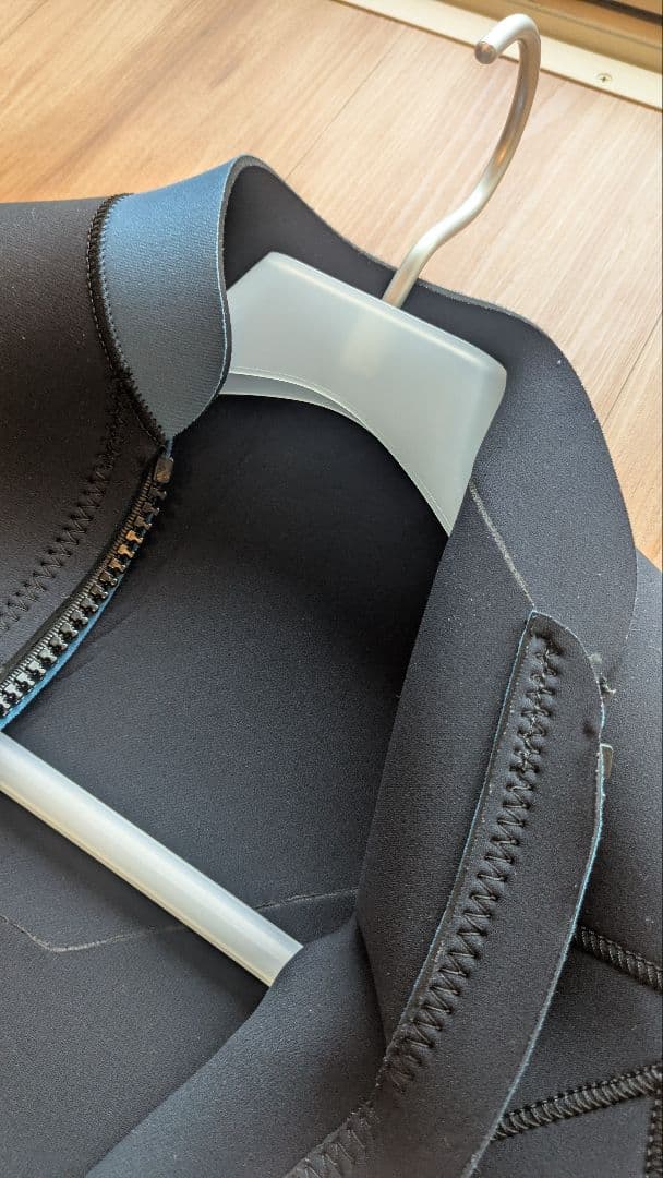 BILLABONG フルスーツ　フロントジップ