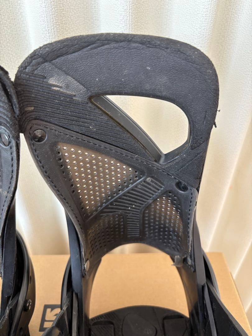 ①スノーボードセット　ヨネックス【スリーク142cm】＋バートン【レクサＭ】