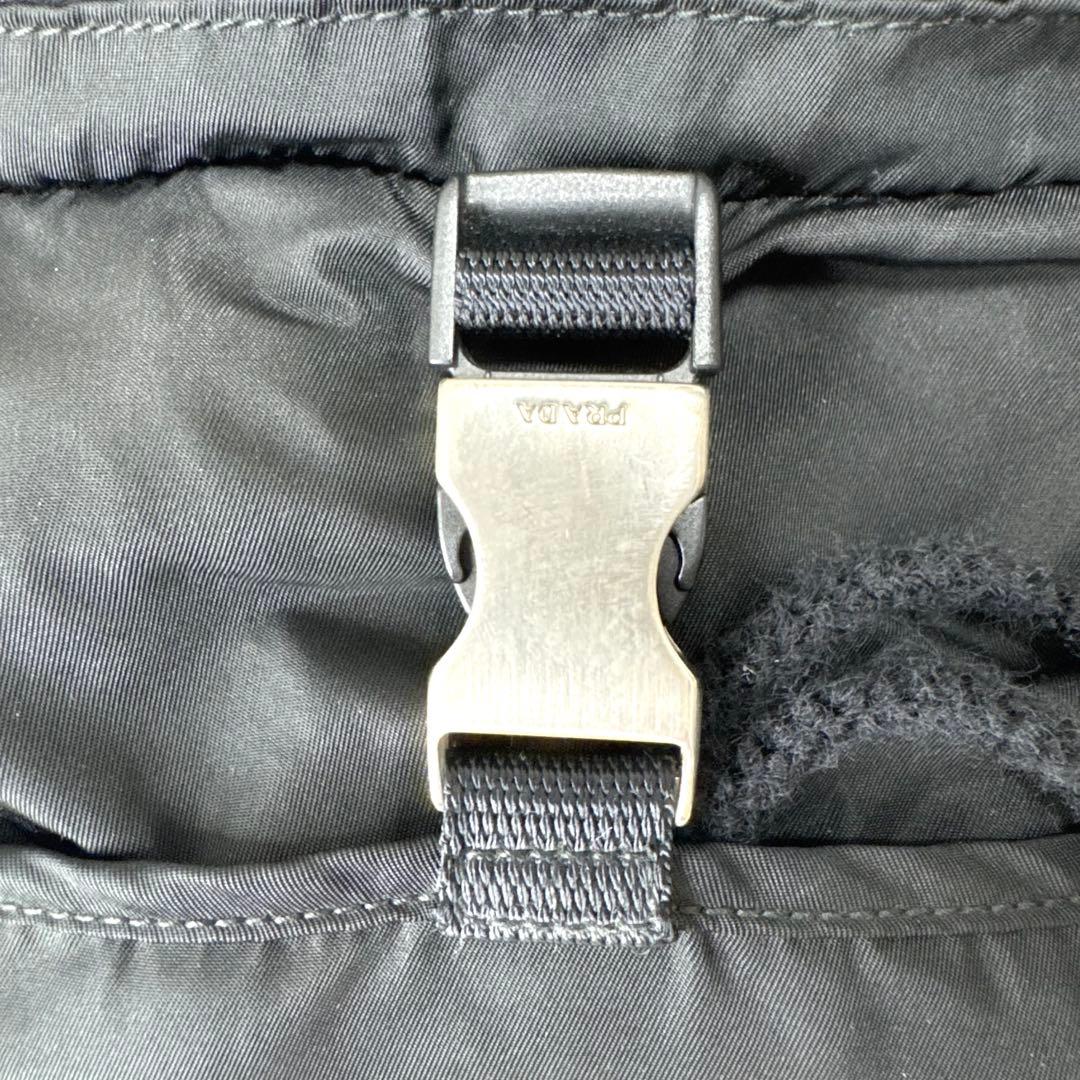 プラダ PRADA リュック 三角ロゴ ナイロン 巾着型 黒 V152