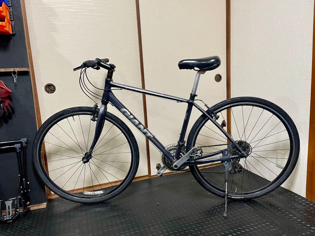 京都引き取り【整備済み】GIANT ESCAPE R3 グレー