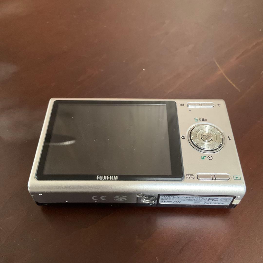 デジタルカメラ FUJIFILM FINEPIX Z100 fd
