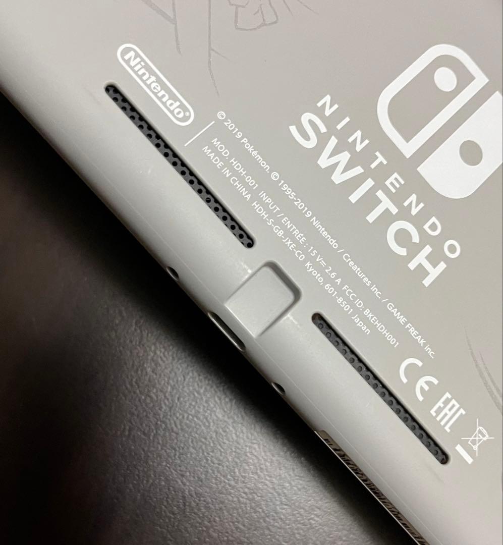 ニンテンドー switch Lite　本体　　ポケモンモデル