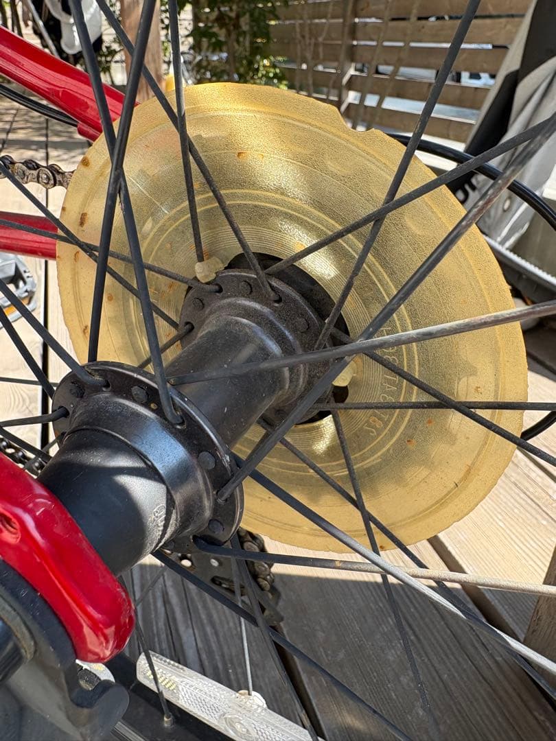 ヒュメ　ヨツバサイクル　赤 22インチ　8段変速