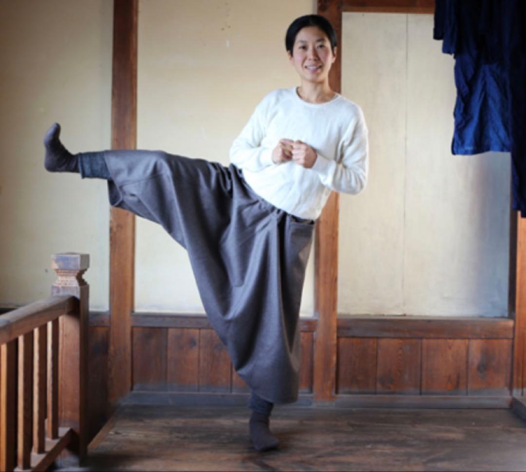 えみおわす 手紡ぎ手織り生地 手縫いのリスパンツ 美品