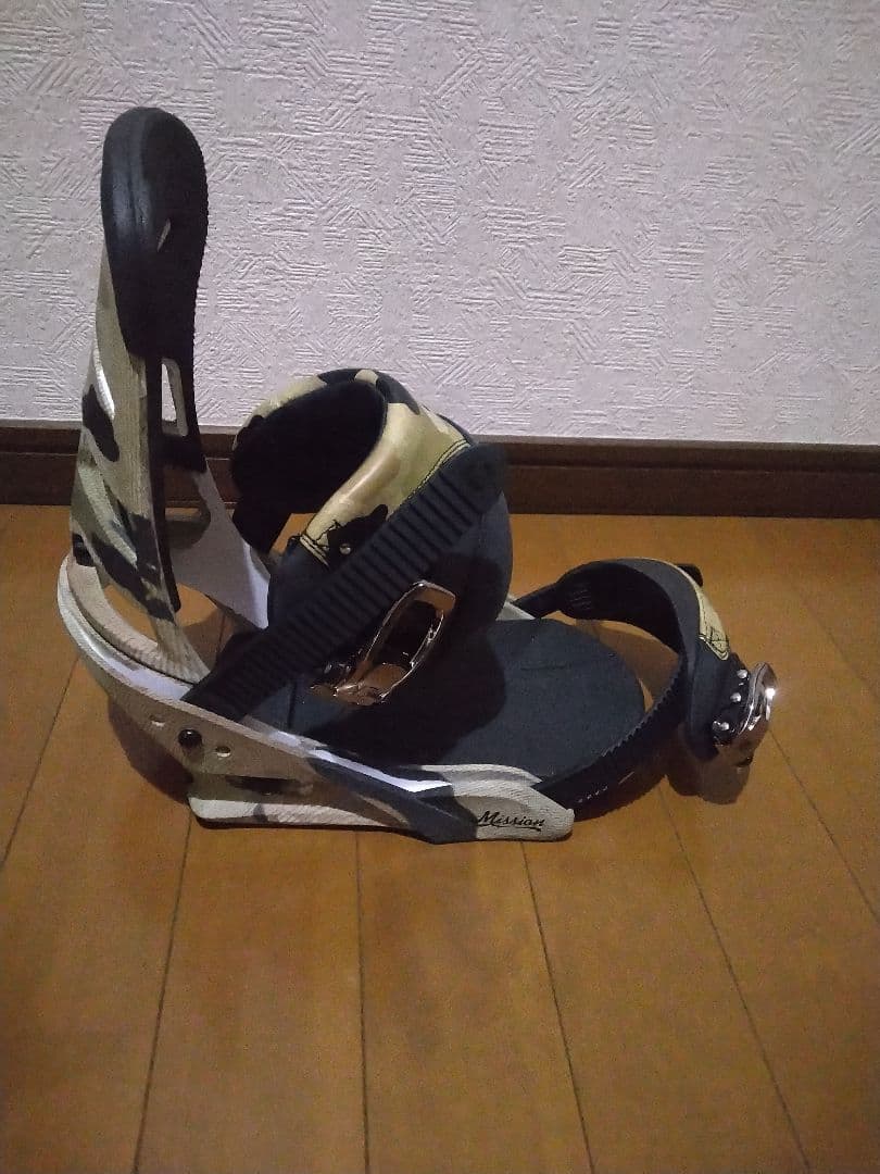 BURTON MISSION 迷彩 新品