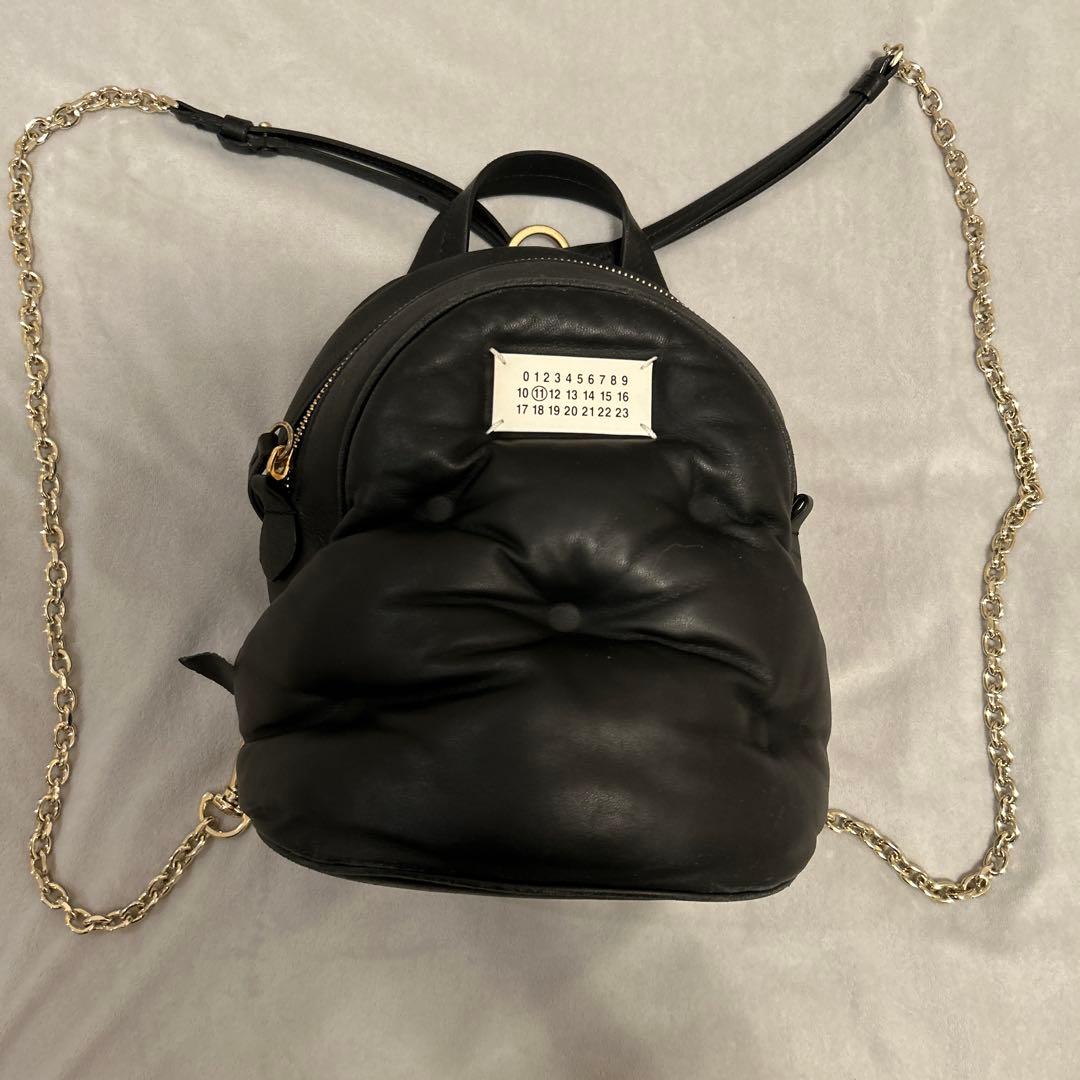 黒レザー パフデザイン リュック