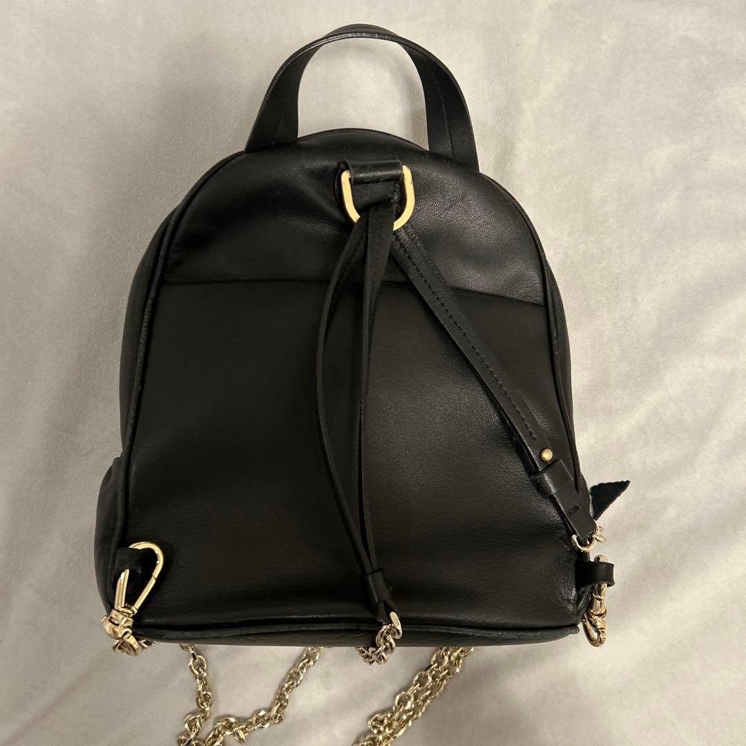 黒レザー パフデザイン リュック