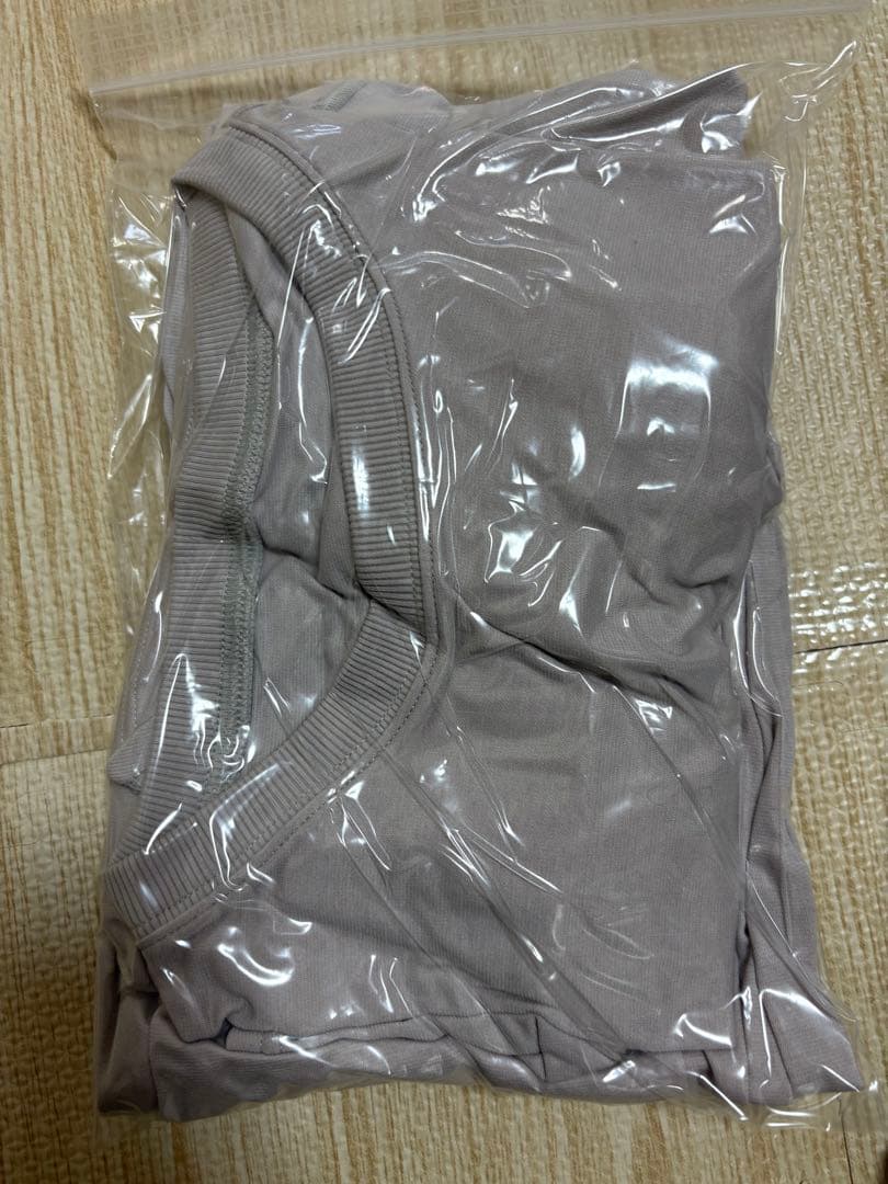 VENEX ライトグレー Mサイズ パジャマ　年末売り尽くしセール