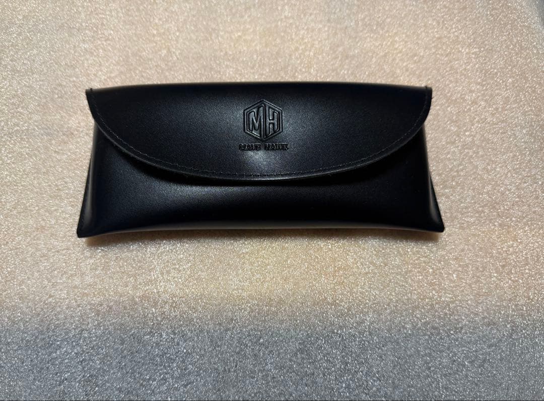 MAVE HAWK サングラス ライトグレー カーキ 飯田将成着用