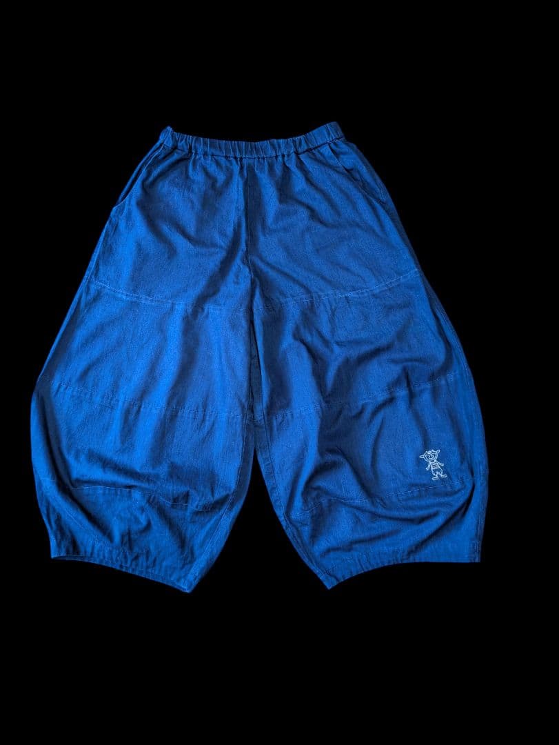 アルベロベロ♥️ぶたさん刺繍ネイビー サルエルパンツ インディゴ染め