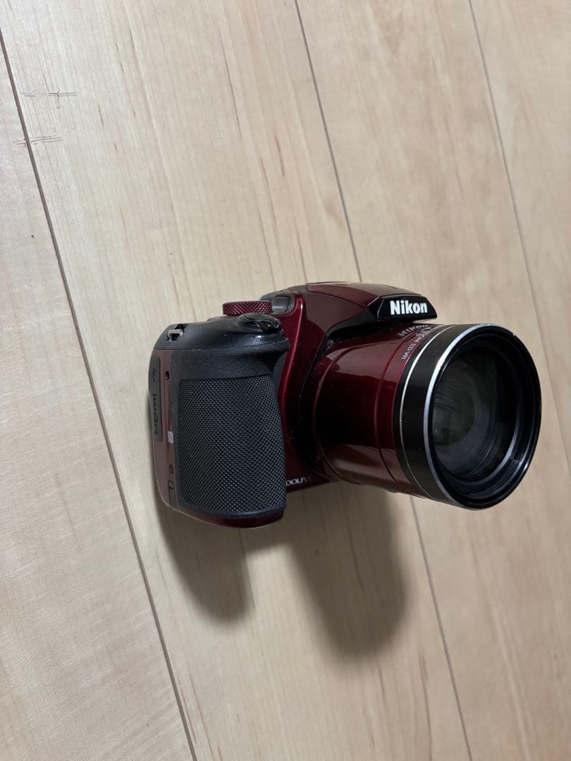 Nikon COOLPIXデジタル一眼レフカメラ レッド