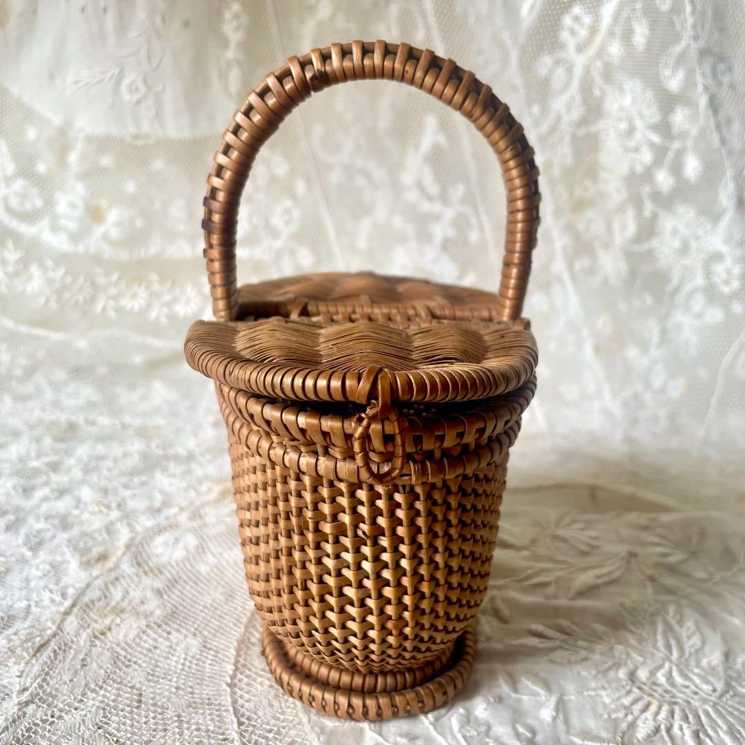 ドールパニエ（小）蓋付きバスケット フランスアンティーク かご　ミニ籠　人形用