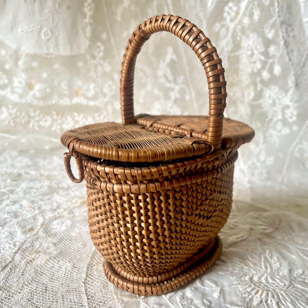 ドールパニエ（小）蓋付きバスケット フランスアンティーク かご　ミニ籠　人形用