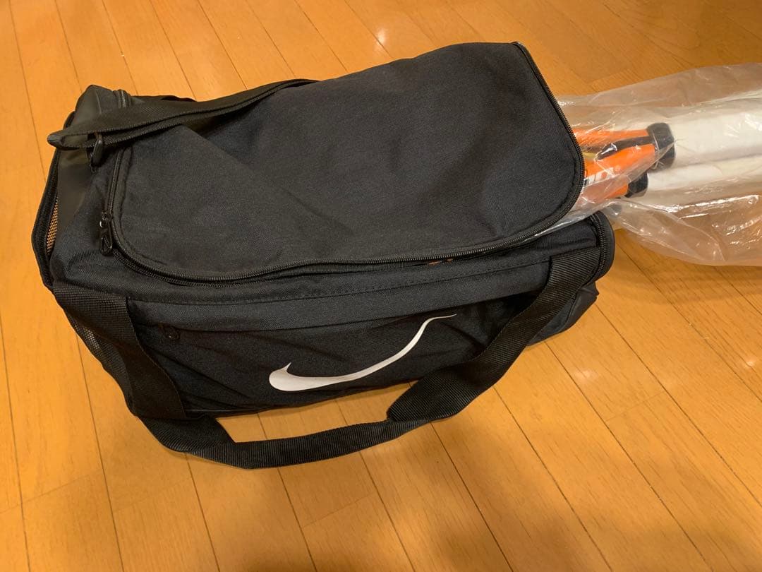 テニスラケット(バボラ、トアルソン)、NIKEバック、NIKEシューズ　おまけ付