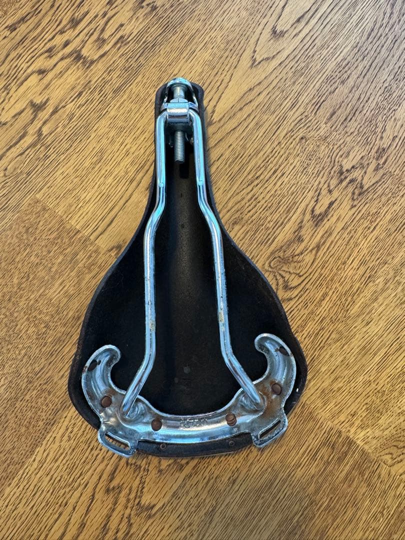 Brooks swift 黒 レザー サドル