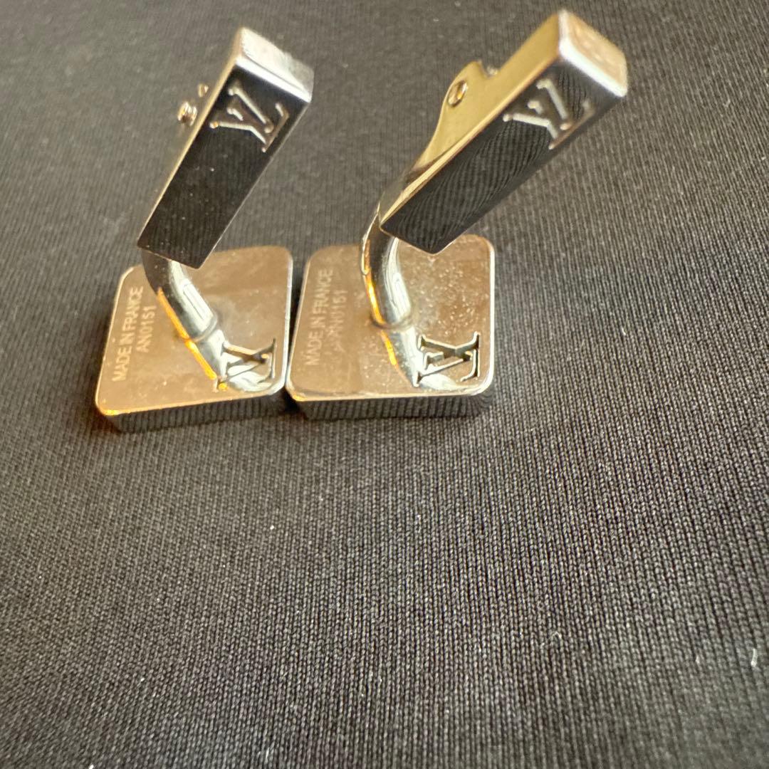 ルイヴィトン カフス ブトン ドゥ マンシェット シャンゼリゼ M65043
