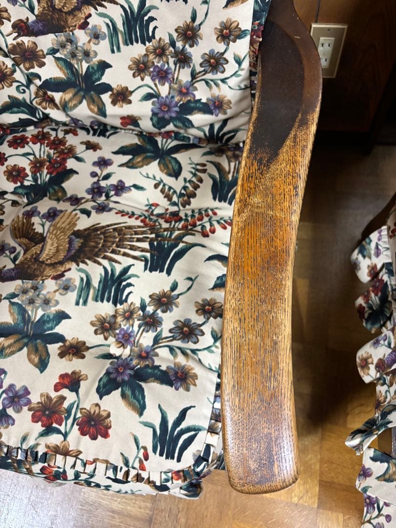 飛騨産業　穂高　木製アームチェア 花柄カバー付き　1脚