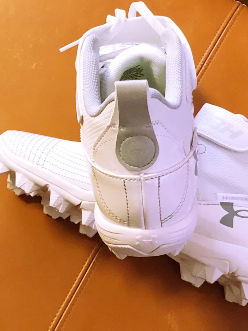 新品☆USA国内限定☆アンダーアーマー野球☆ハーパー7MidRm25.5cm