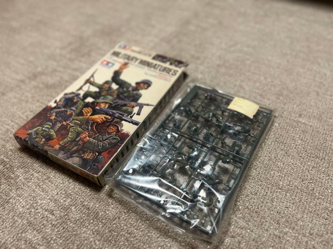 タミヤ 1/35 CHALLENGER 1 Mk.3 +歩兵セット プラモデル