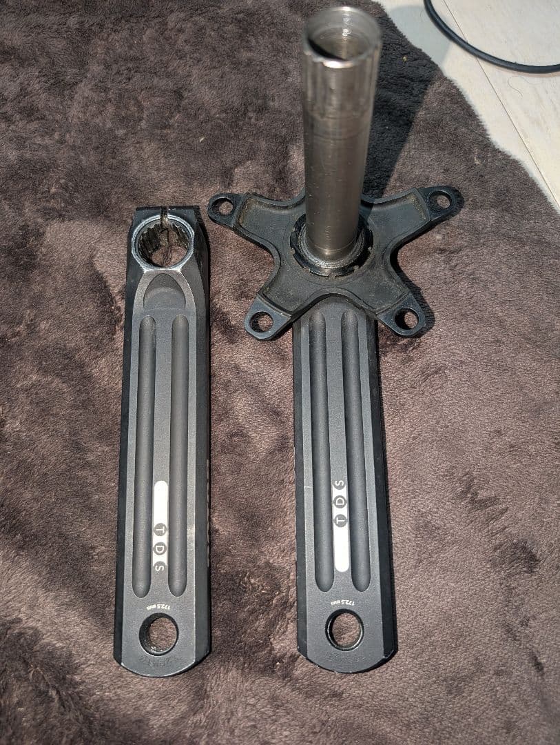 パーツ ROTOR 3D 24 172.5mm PCD110