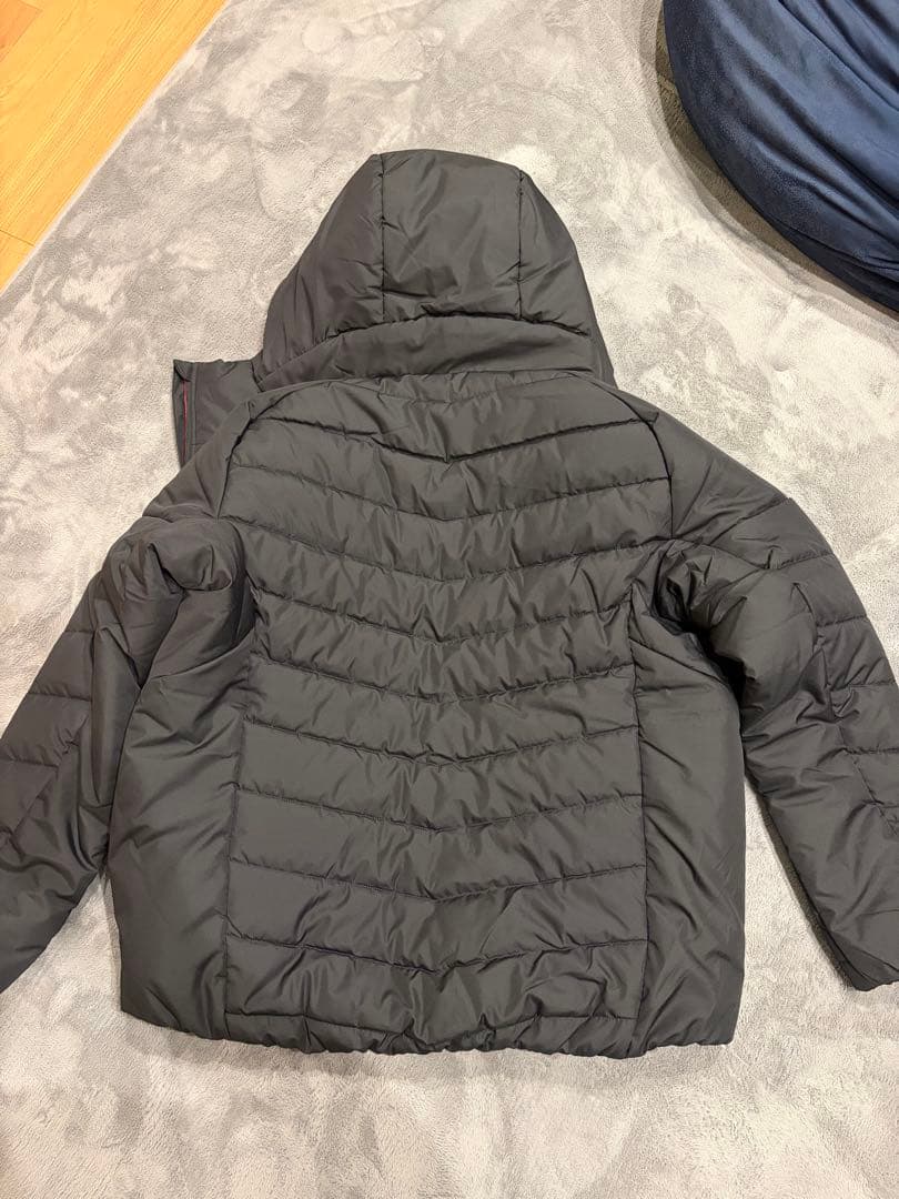 ミズノ　モレリア　中綿ジャケット