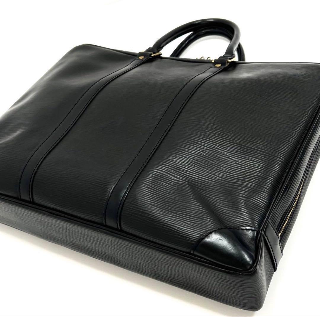 ルイヴィトン　エピ　ポルト　ドキュマン　ヴォワヤージュ　ビジネスバッグ　ノワール