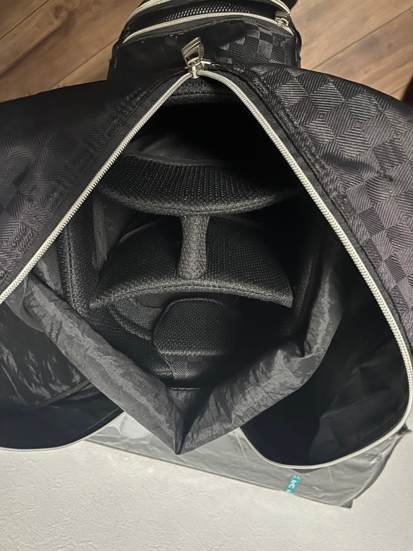 XXIO ゼクシオ ブラック 軽量ゴルフキャディーバッグ ゴルフバッグ