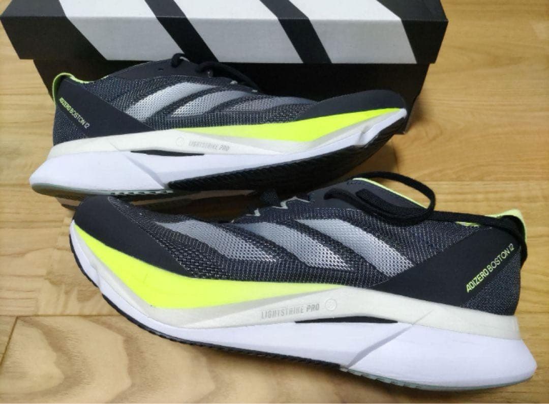 adidas Adizero ランニングシューズ ブラック/ライム