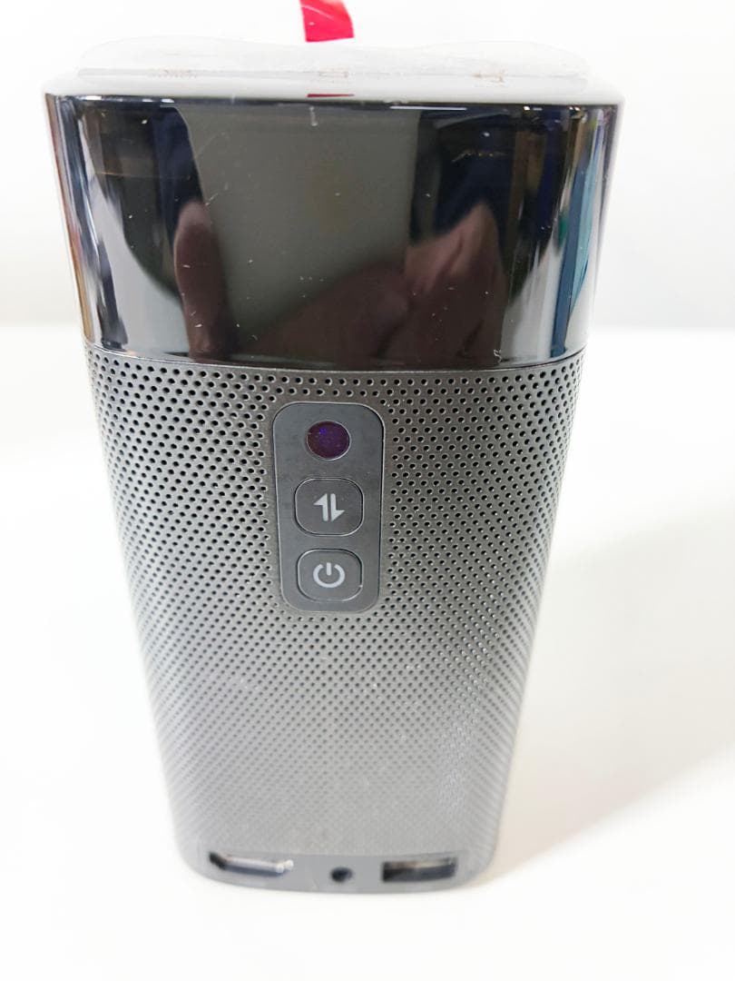 ★美品 中古★Anker ミニプロジェクター【NEBRA】FMBJ