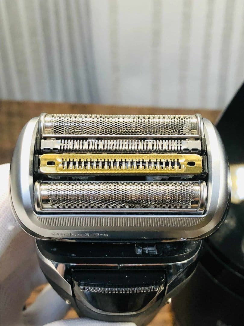 【美品】BRAUN S9 9095ccメンズ電気シェーバー ブラウンシェーバー