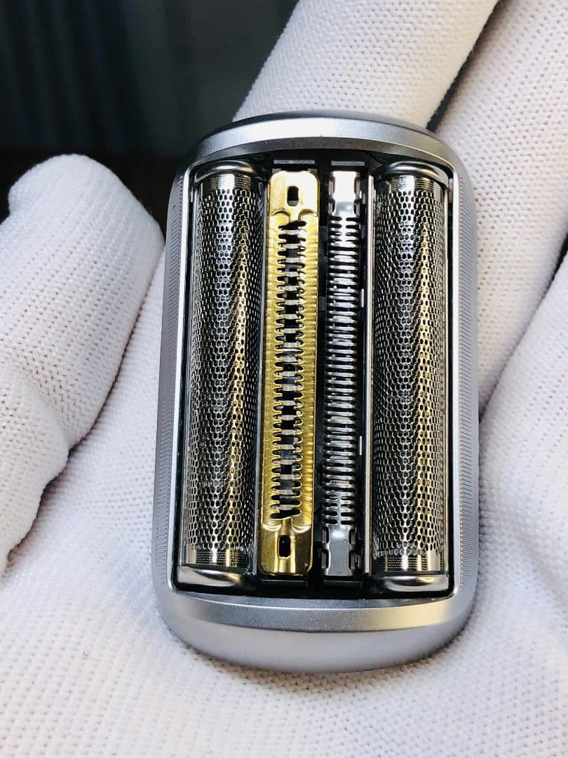 【美品】BRAUN S9 9095ccメンズ電気シェーバー ブラウンシェーバー