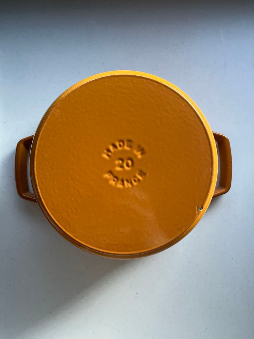 ストウブ　staubココットラウンド20cm マスタード