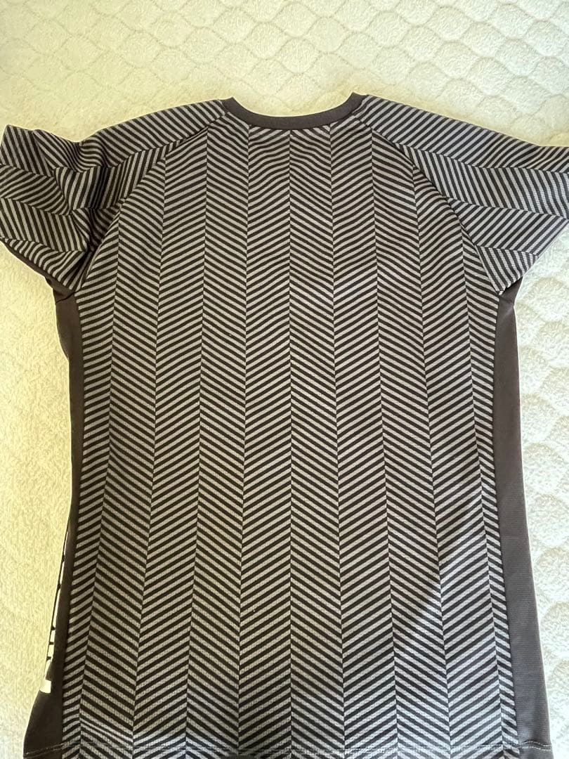 清水エスパルス　練習着　移動着　ウェア　Mサイズ　プーマ