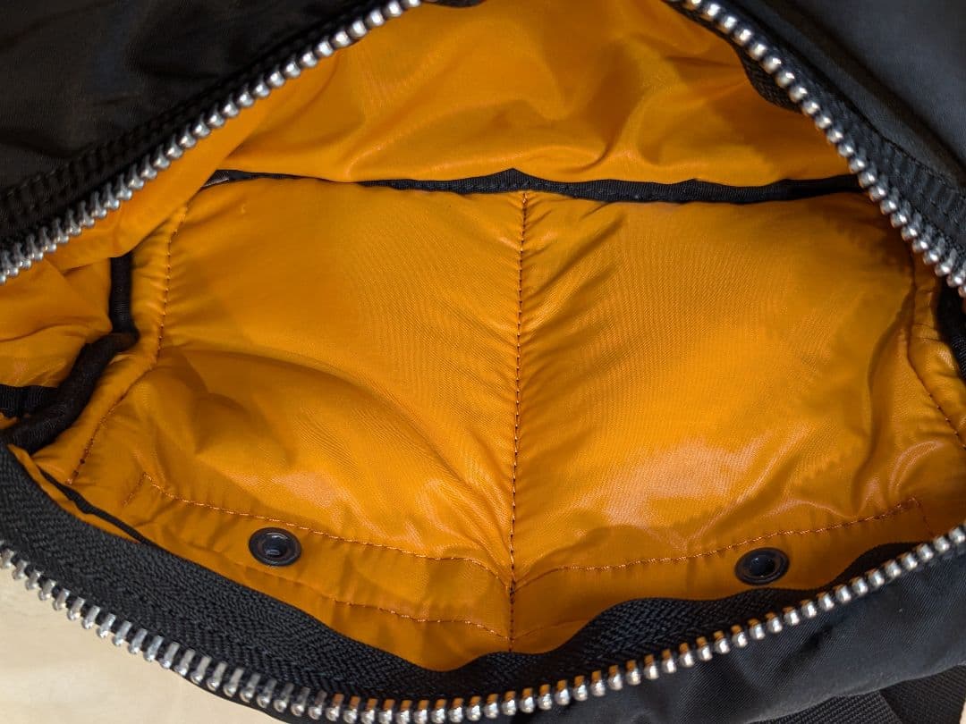 KK 【極美品】PORTER タンカー ボディバッグ ブラック