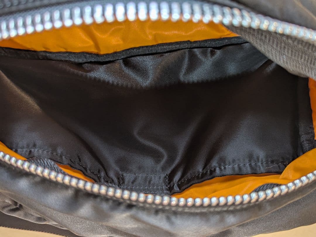 KK 【極美品】PORTER タンカー ボディバッグ ブラック